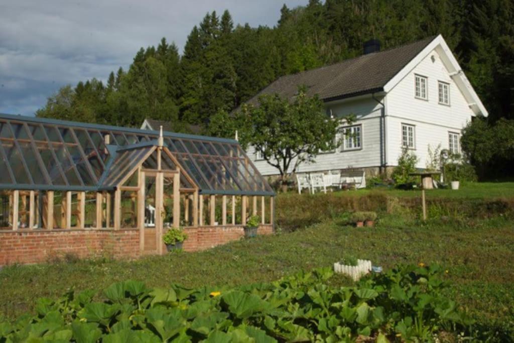 Idyllic Small Farm Appartment Tønsberg Esterno foto